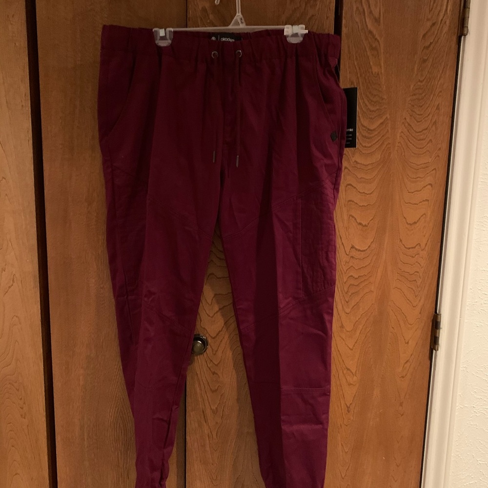 Men’s Akademiks Pants Size XL